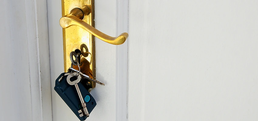 Broken Door Key Extraction in Stevenson Ranch, CA